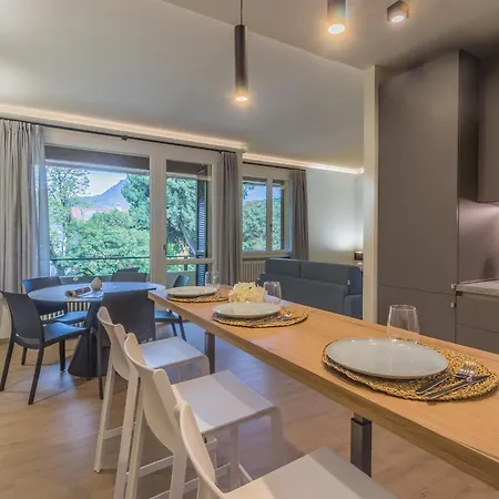 Casa Sandra Giardino E